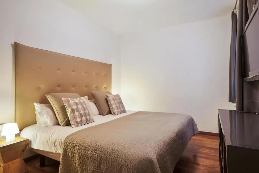 Canela Homes Barcelona Universitat İspanya